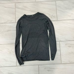 Lululemon long sleeve top